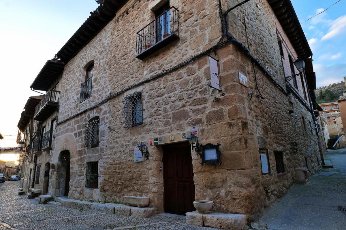 Hospederia Jaramillo Hostal Penaranda de Duero Exterior foto